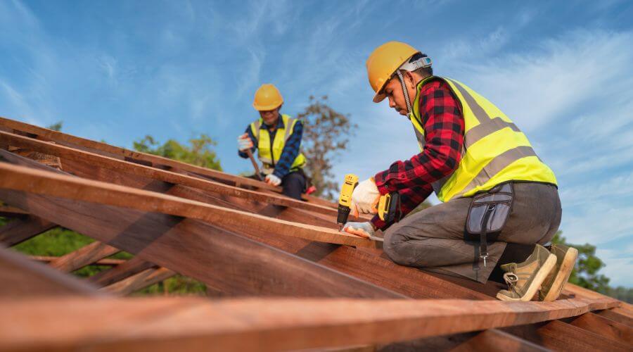 Professional Flat Roofing Installation services in Pleasant Hill, OH